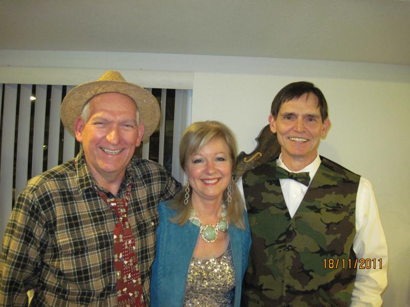 With writer pals Beth Carter and Jim Davis at the OWL Banquet